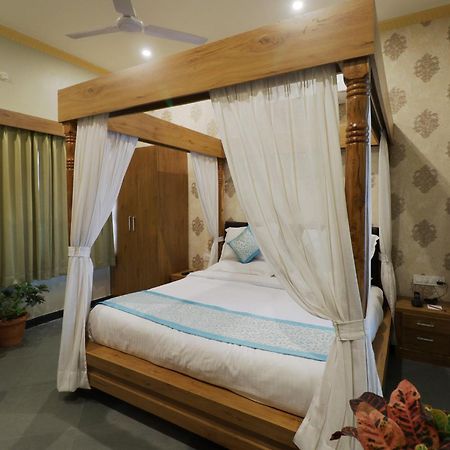 Keshav Resort อุเดเปอร์ ภายนอก รูปภาพ