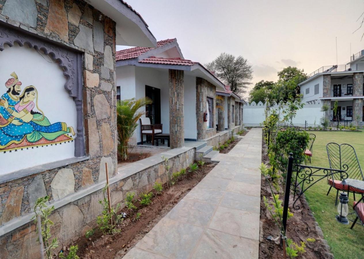 Keshav Resort อุเดเปอร์ ภายนอก รูปภาพ