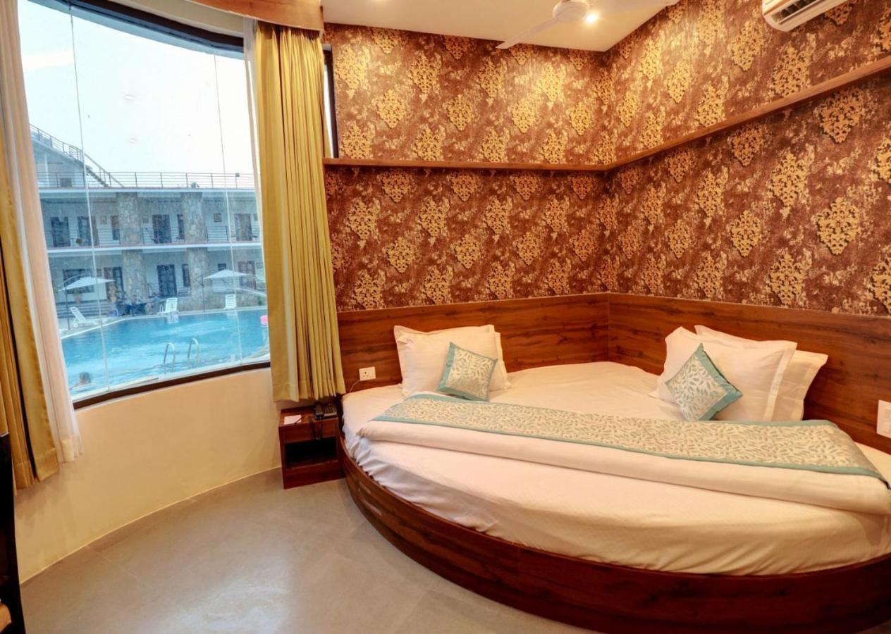 Keshav Resort อุเดเปอร์ ภายนอก รูปภาพ