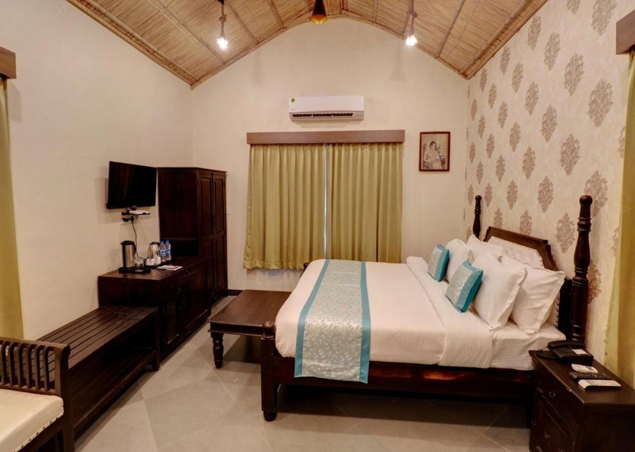 Keshav Resort อุเดเปอร์ ภายนอก รูปภาพ