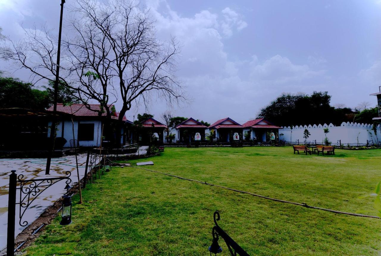 Keshav Resort อุเดเปอร์ ภายนอก รูปภาพ