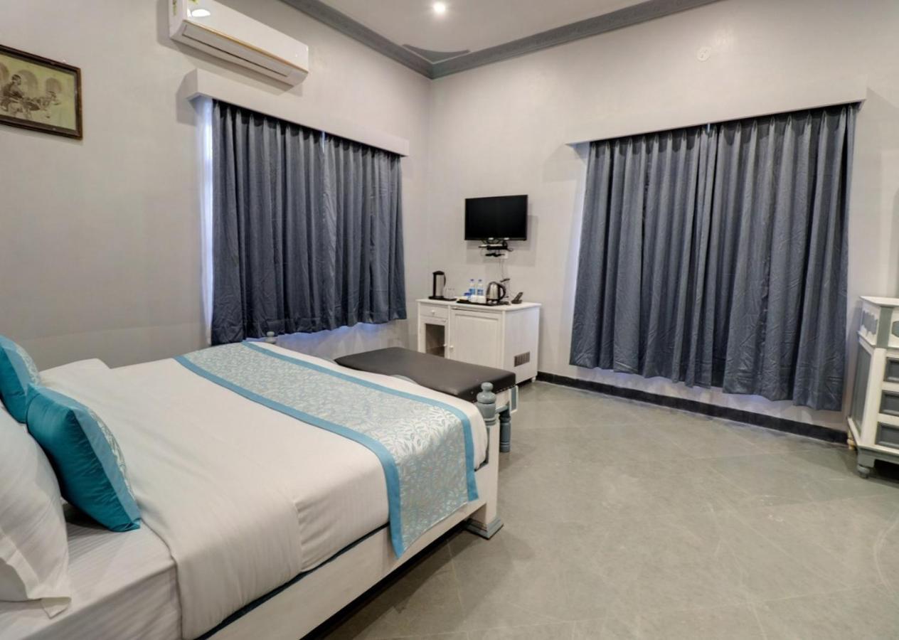 Keshav Resort อุเดเปอร์ ภายนอก รูปภาพ