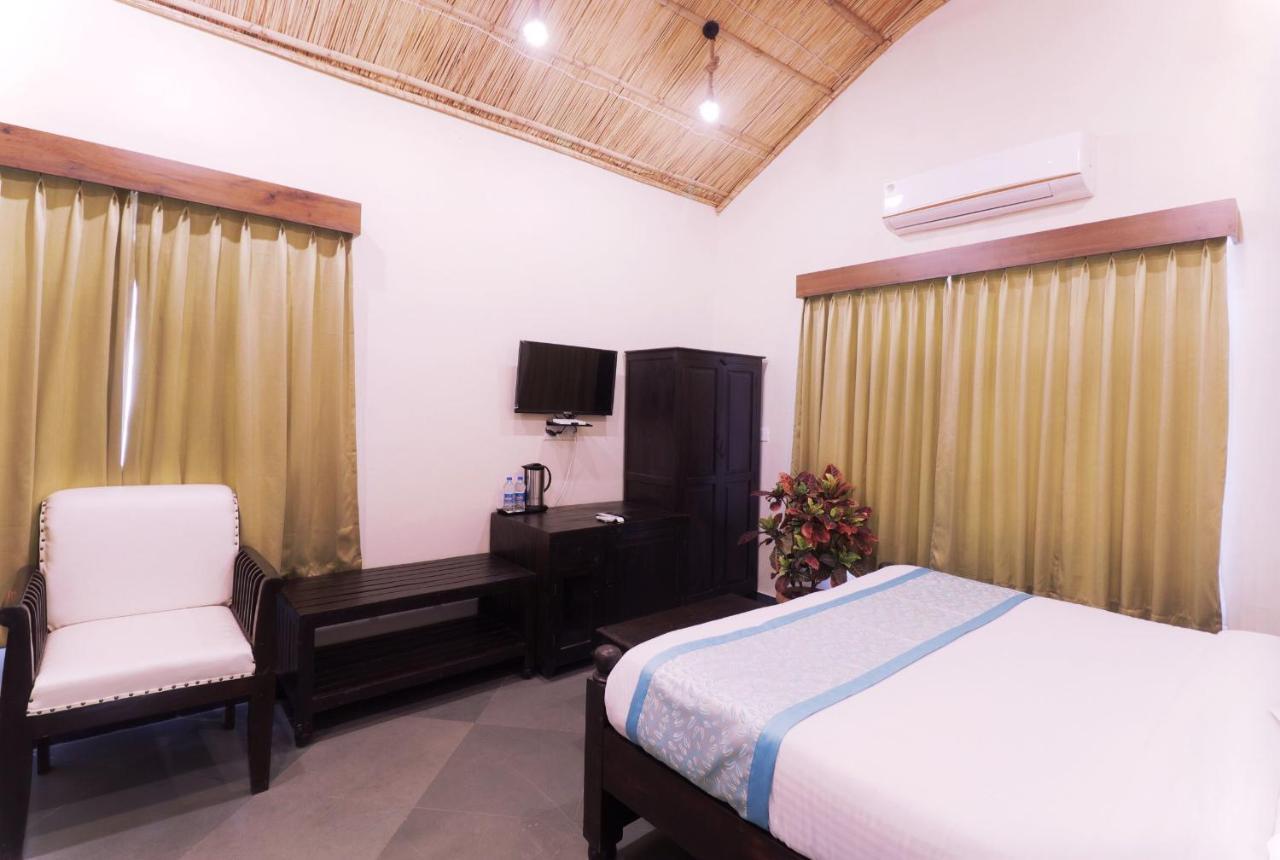 Keshav Resort อุเดเปอร์ ภายนอก รูปภาพ