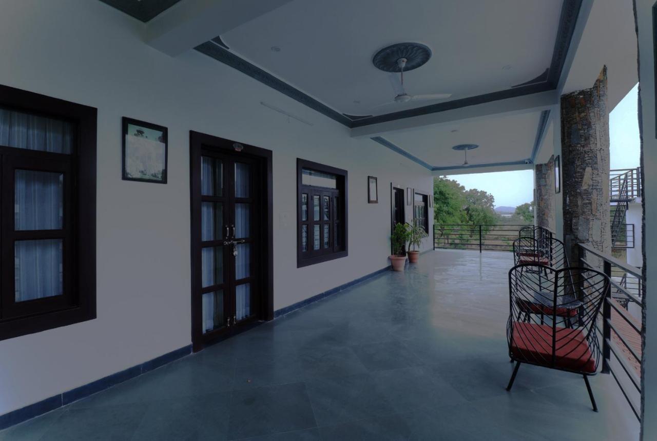 Keshav Resort อุเดเปอร์ ภายนอก รูปภาพ