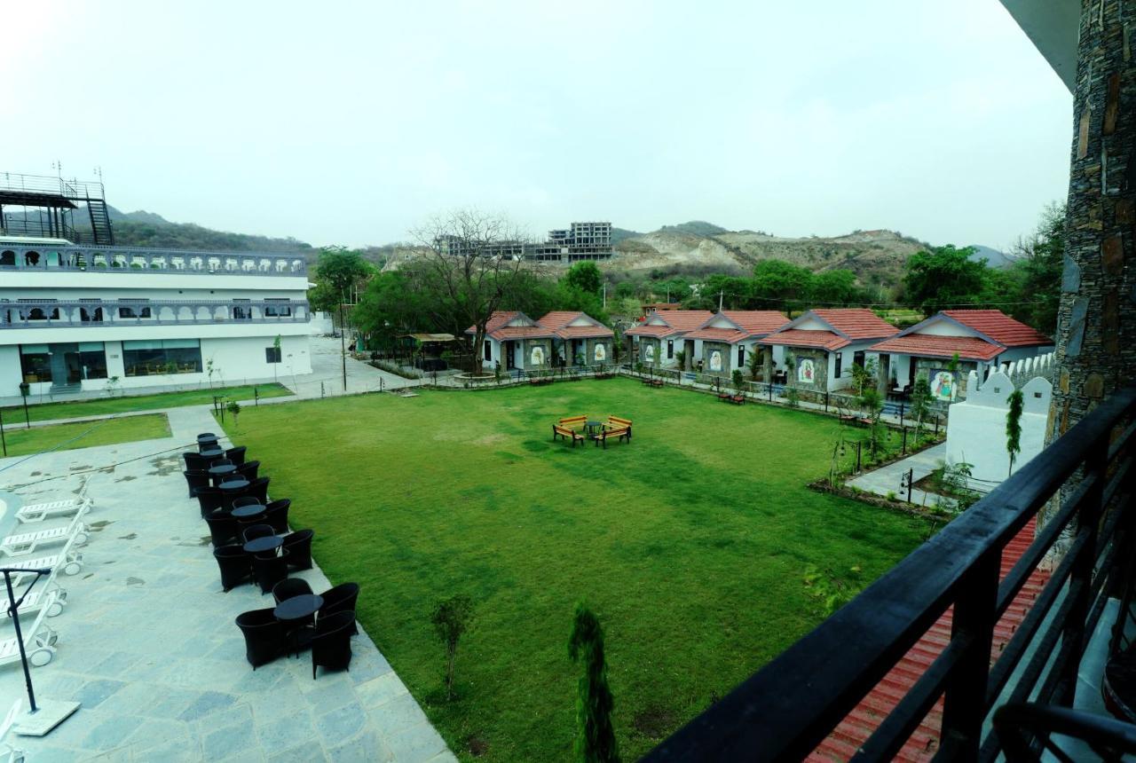 Keshav Resort อุเดเปอร์ ภายนอก รูปภาพ