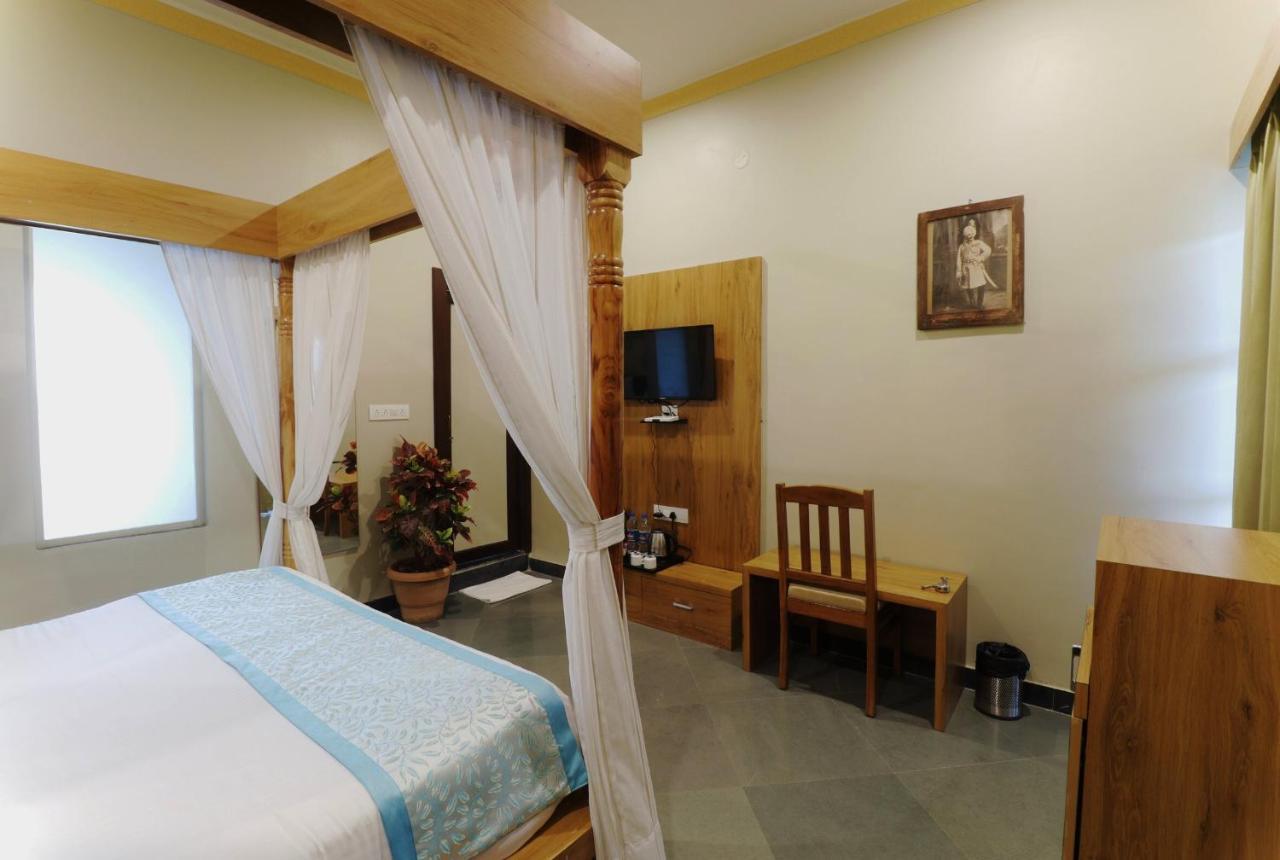 Keshav Resort อุเดเปอร์ ภายนอก รูปภาพ