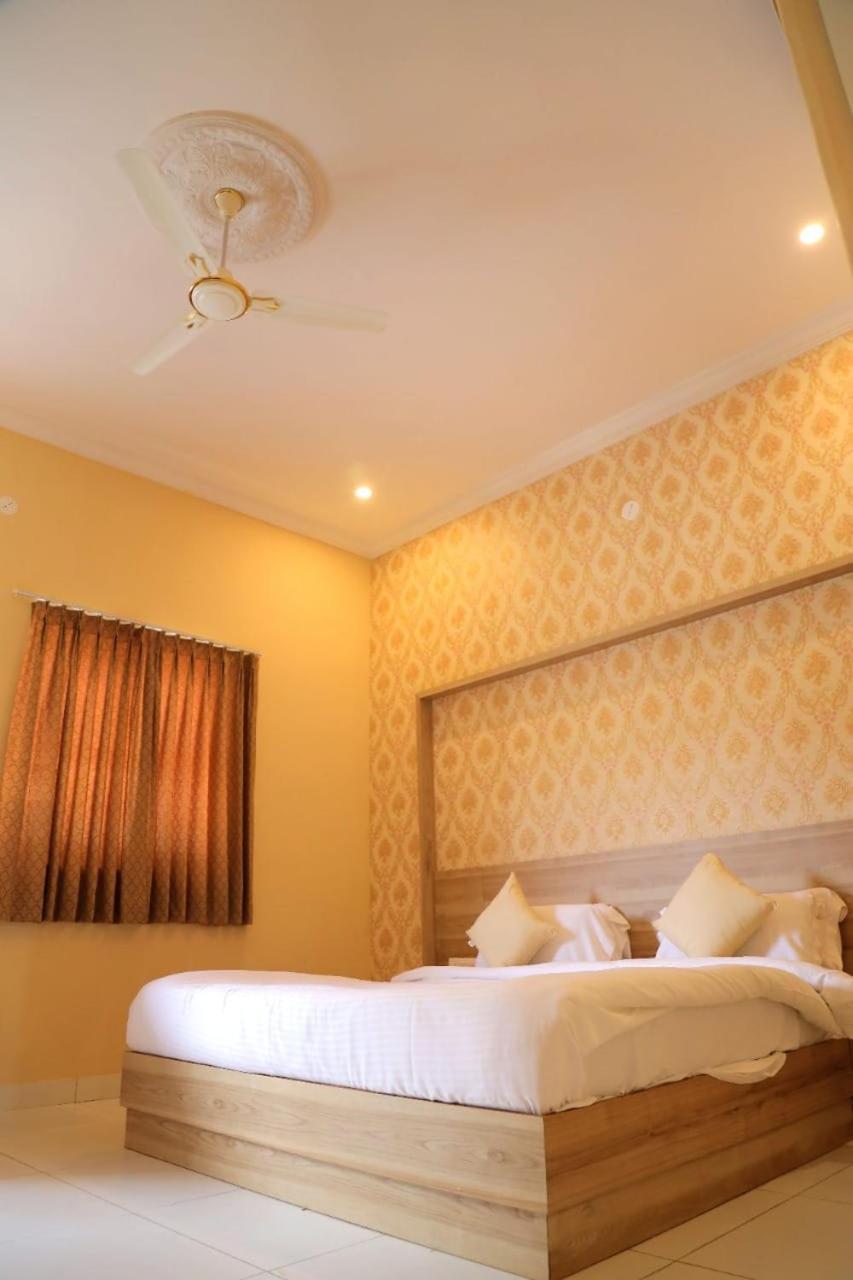 Keshav Resort อุเดเปอร์ ภายนอก รูปภาพ