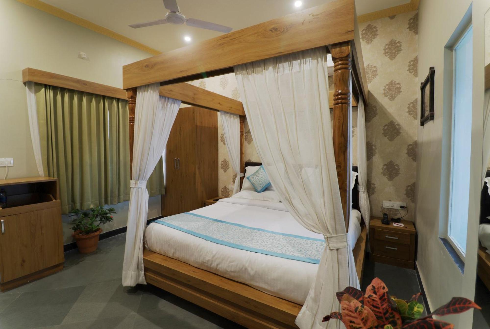 Keshav Resort อุเดเปอร์ ภายนอก รูปภาพ